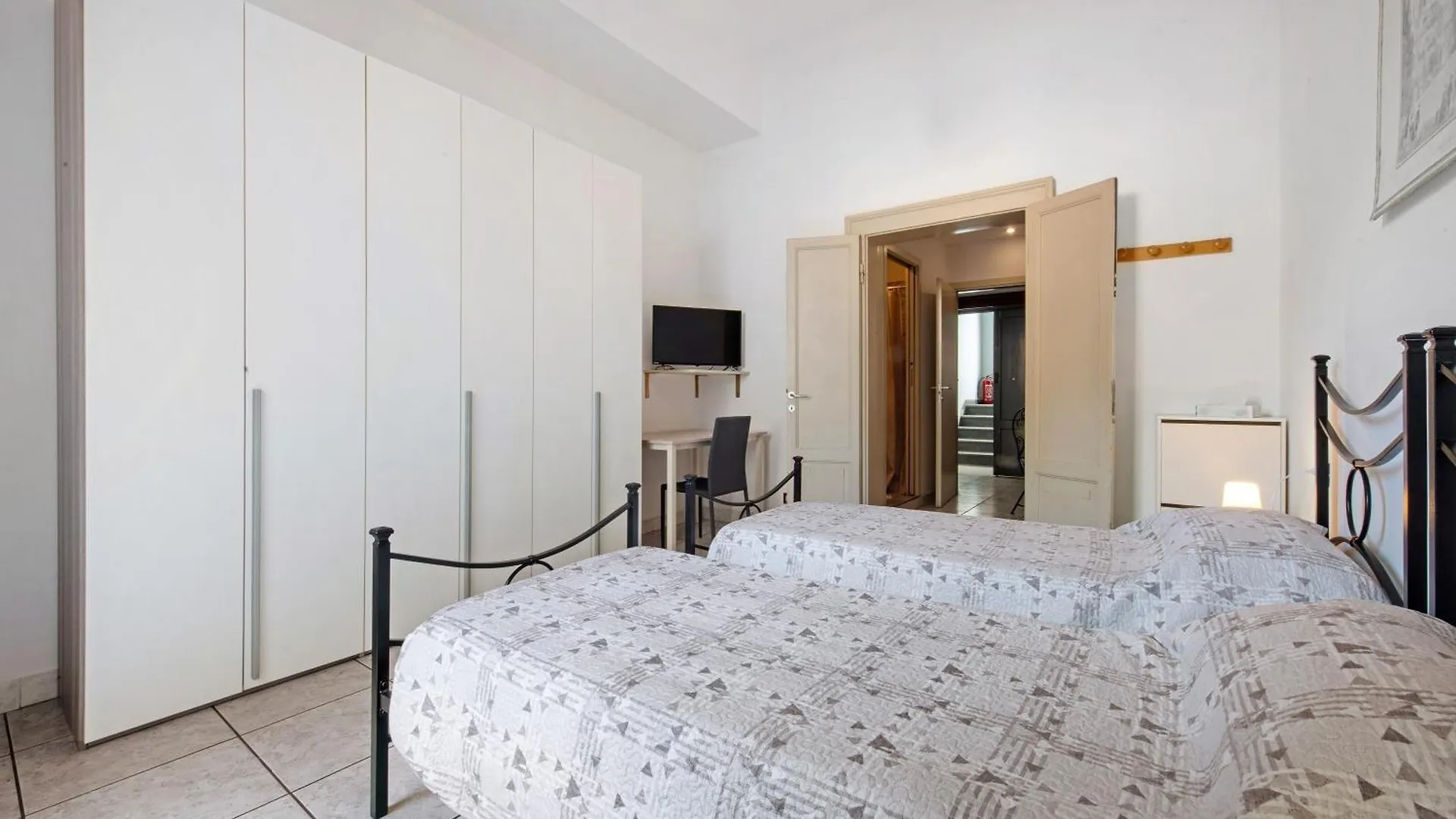 Appartamento In Centro - Como 0*,  Italy